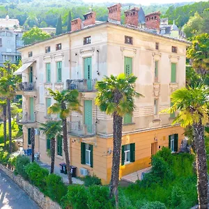 Apartment With Patio 50m From The And Lungomare, Opatija